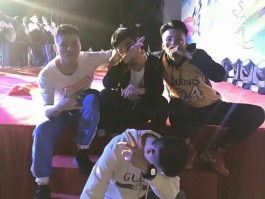 三年二班歌词(吴亦凡三年二班歌词)